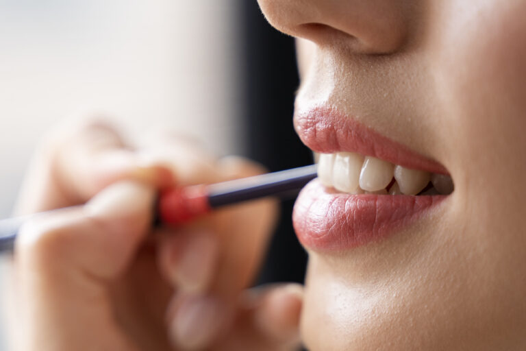 Czyszczenie zębów przez dentystę