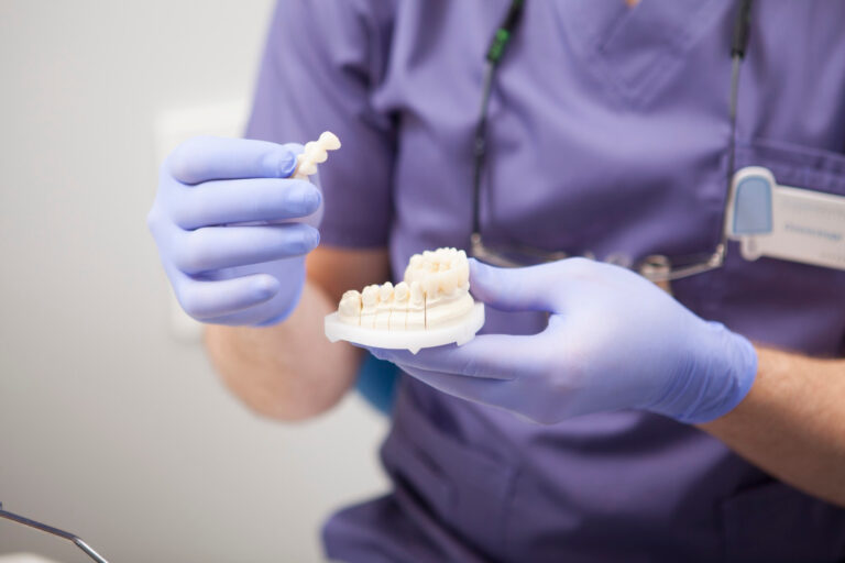implant zębowy