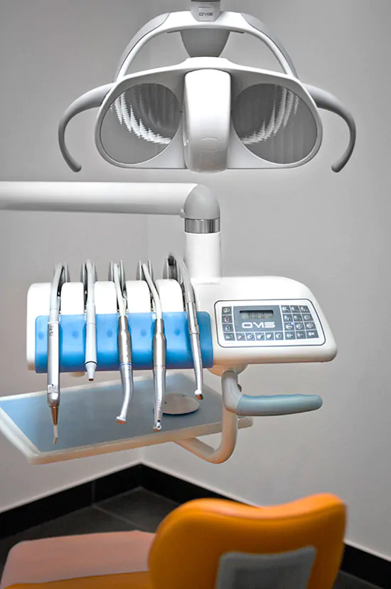 Unit stomatologiczny OMS z lampą